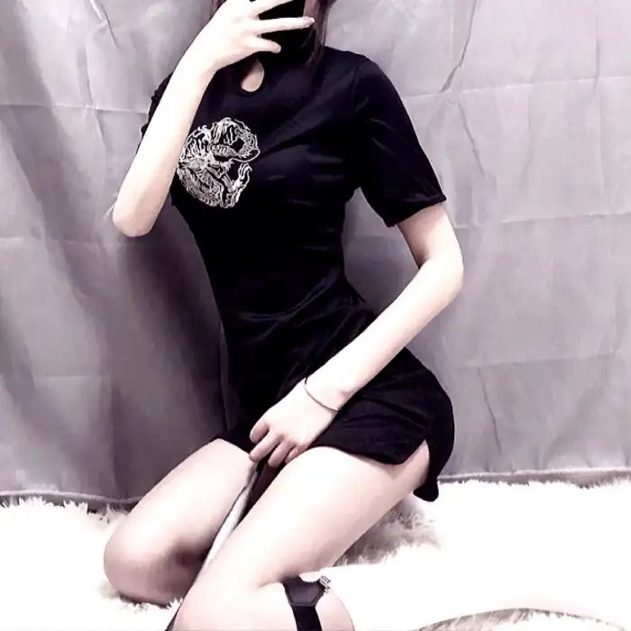 双腿之间
